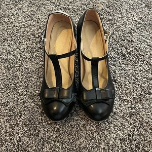 Susanny Women's Chic Sweet Round Toe T-Strap Bows Adorable Buckle Pumps